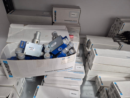 AM-5220 Univer pressure switch